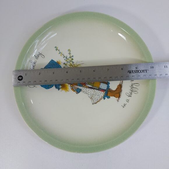 Vintage Collectors Edition Holly Hobbie Ceramic Plate 10.5" - Picture 6 of 6